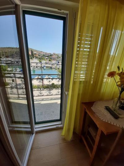 Apartmani Marta Marina Dış mekan fotoğraf