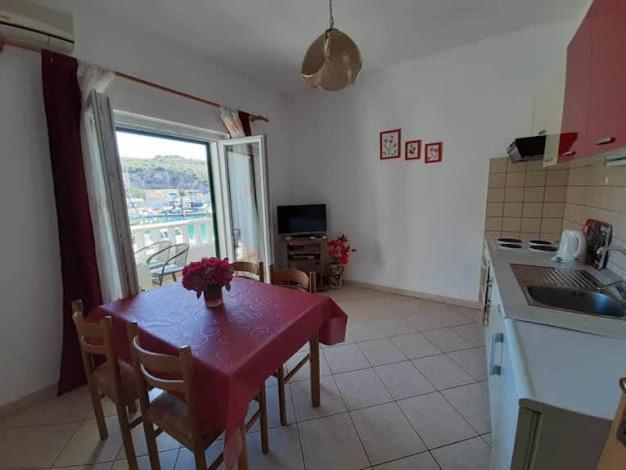 Apartmani Marta Marina Dış mekan fotoğraf
