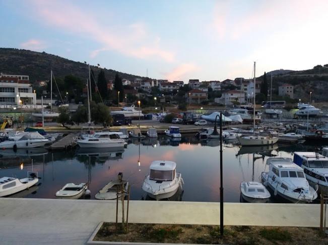 Apartmani Marta Marina Dış mekan fotoğraf