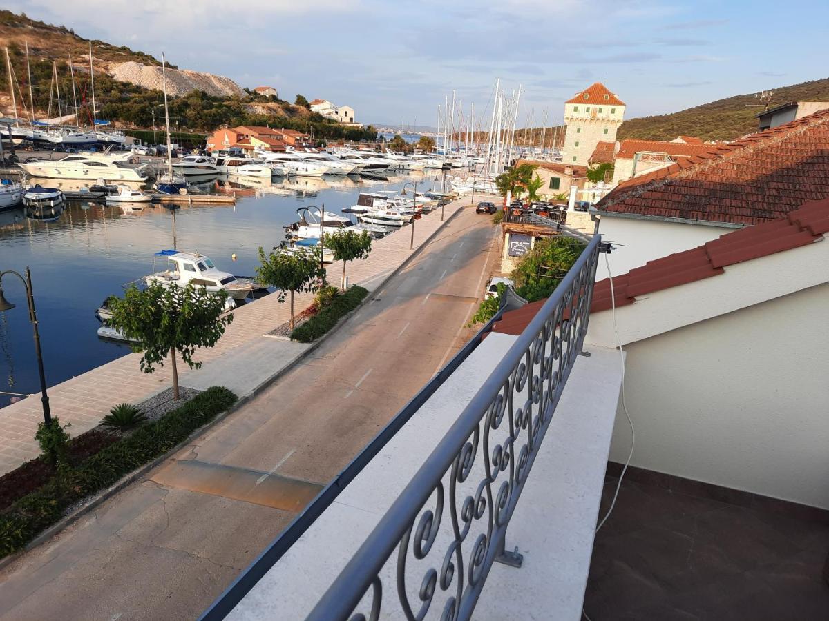 Apartmani Marta Marina Dış mekan fotoğraf